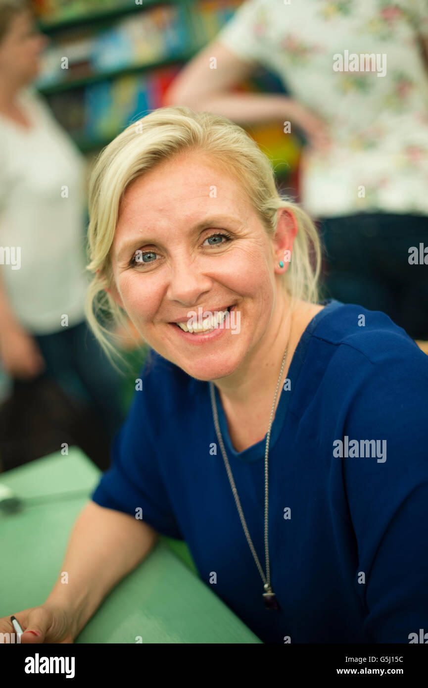 Lucy Hawking, FRSA , English journalist and novelist. The daughter of theoretical physicist Stephen Hawking and writer Jane Wilde Hawking,   Author of 'George and the Blue Moon'.  The Hay Festival of Literature and the Arts, Hay on Wye, Powys, Wales UK, June 03 2016 Stock Photo