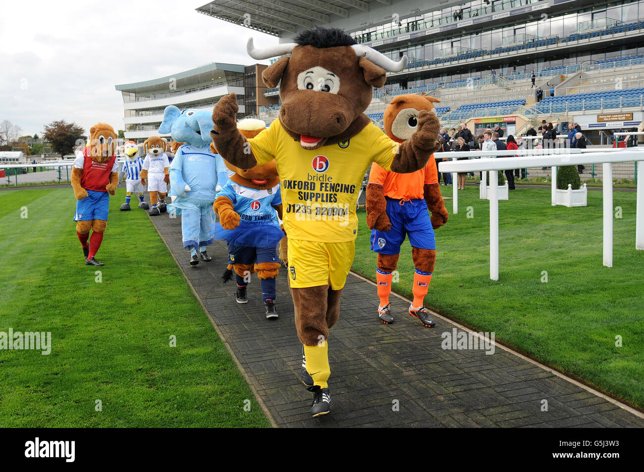 Soccer - Football League Charity Mascot Race 2012 - Doncaster ...