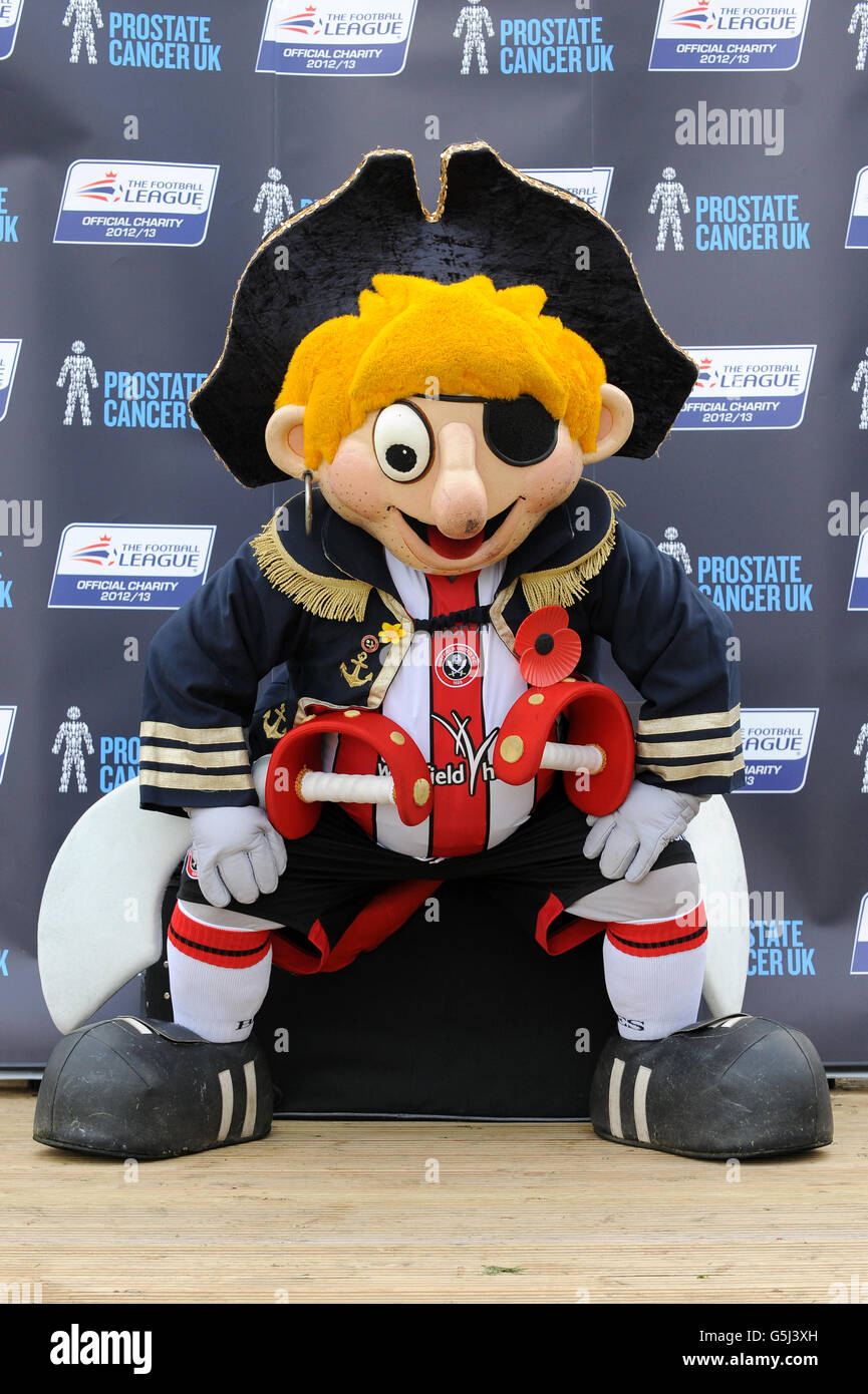 Sheffield united mascot hires stock photography and images Alamy
