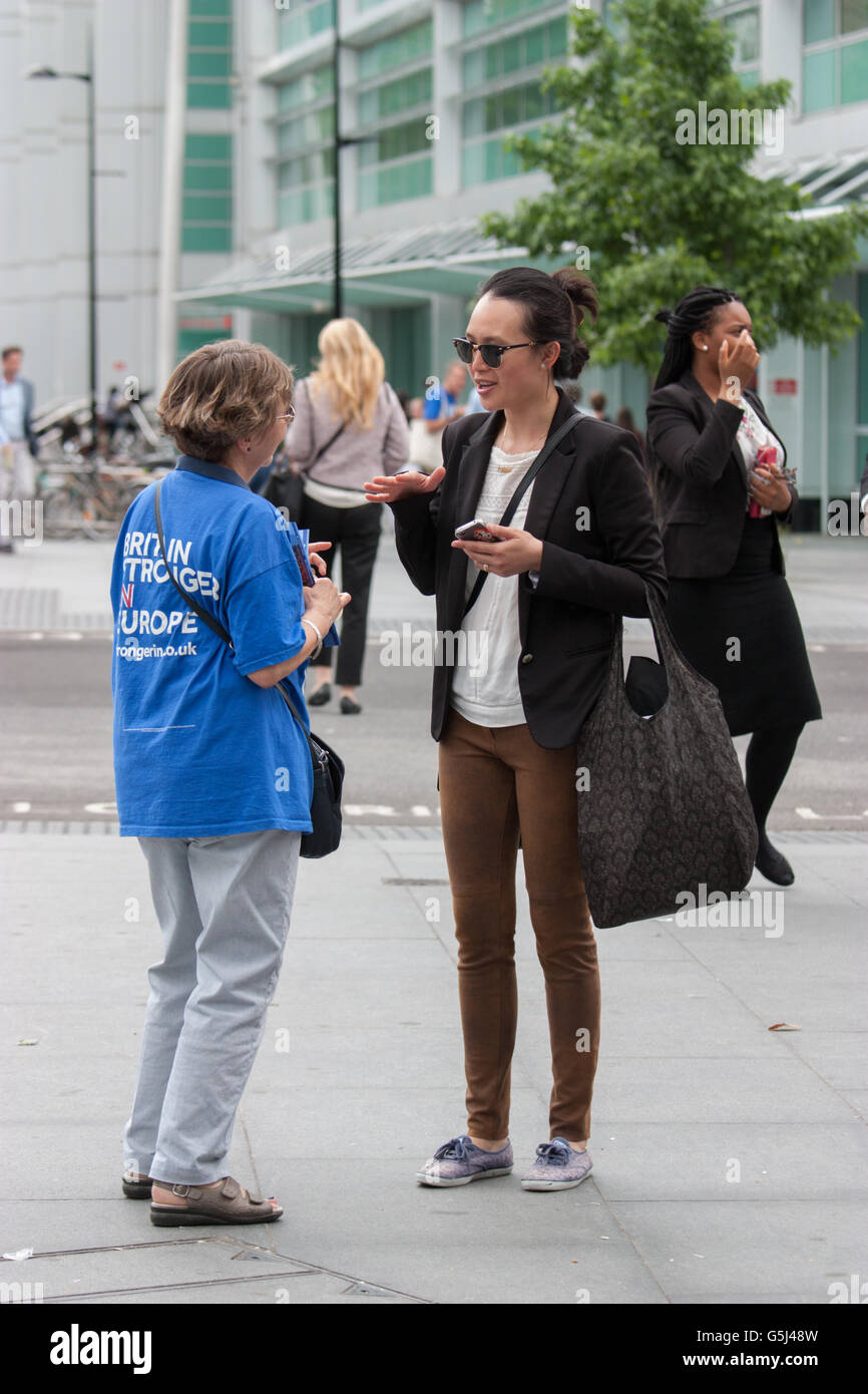 Britain stronger in Europe campaign, EU referendum Brexit, Vote Remain canvassers hand out leaflets and stickers  at Warren Street in Central London, Stock Photo