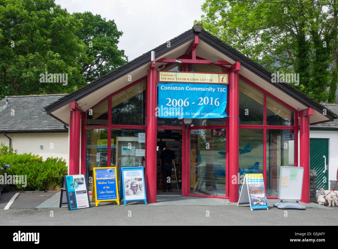 Tourist Information Office, Coniston Lake District Cumbria England UK Stock Photo