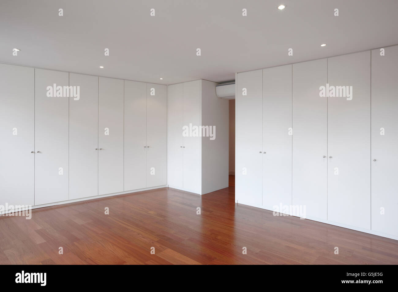 Fitted Wardrobes Stock Photos Fitted Wardrobes Stock Images Alamy