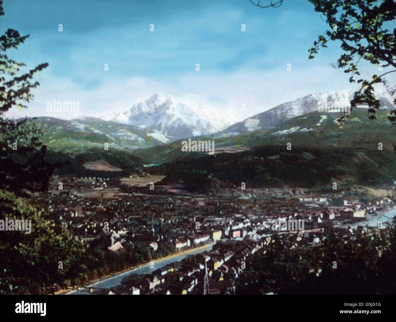 Blick auf die Stadt Innsbruck in Tirol, 1920er Jahre. View to the city of Innsbruch, Tyrol 1920s. Stock Photo
