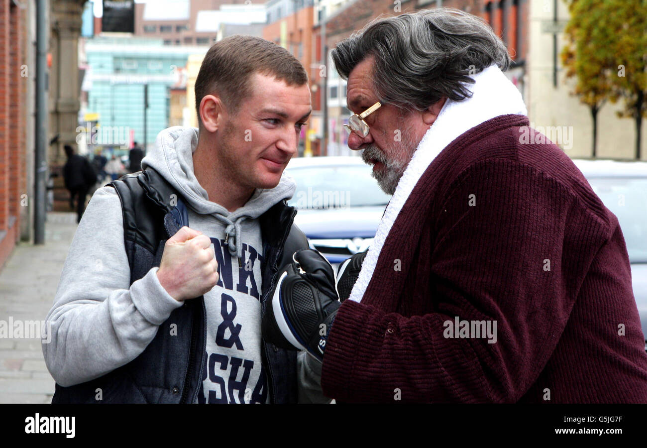 Ricky Tomlinson (right) with John Donnelly (left) ahead of the fight for the Vacant British Super-Flyweight Championship, between Donnelly and Paul Butler, during a photocall at the Green Room, Liverpool. Stock Photo