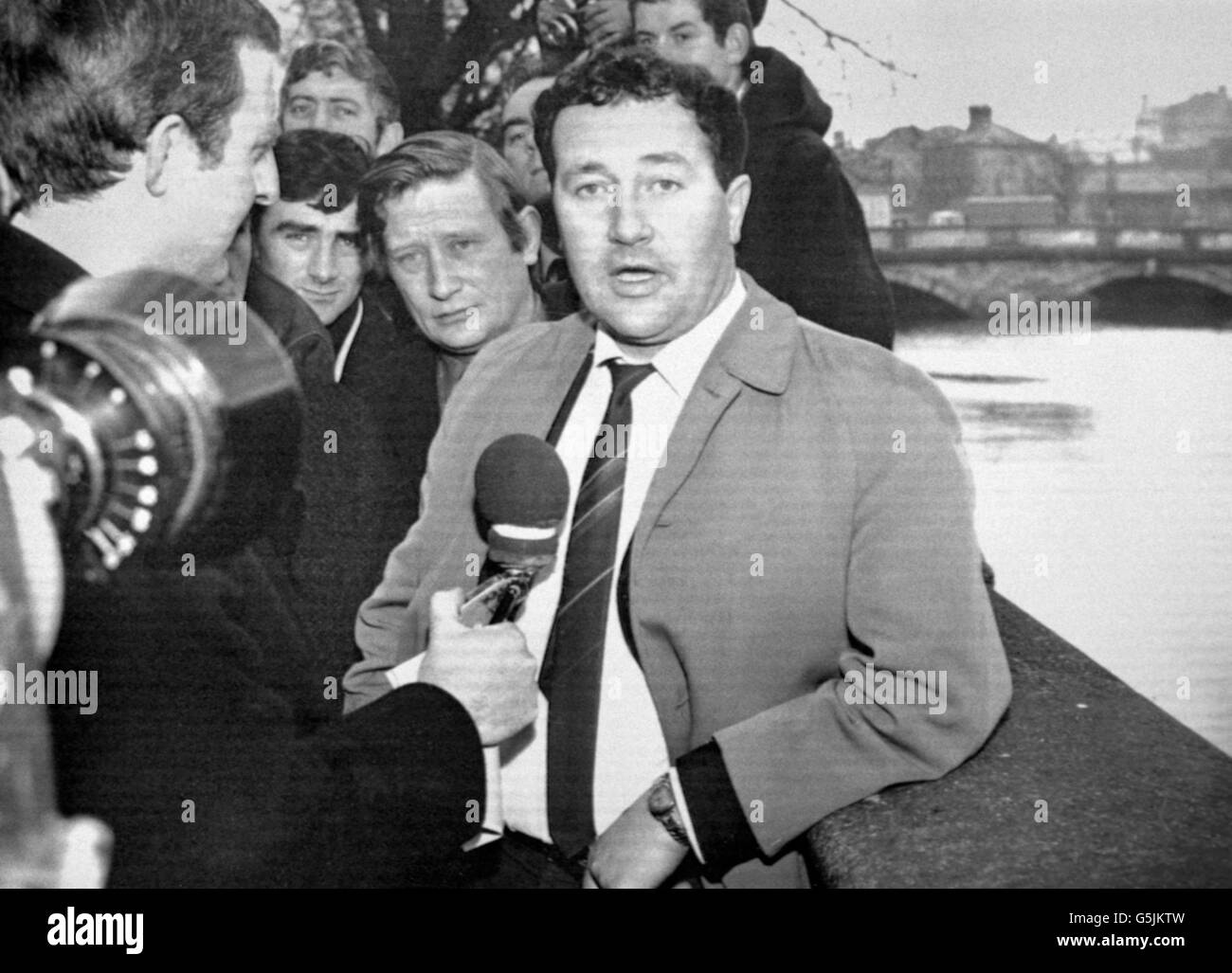 Irishman Sean Bourke, who was charged by British police with assisting the escape of the spy George Blake from Wormwood Scrubs Prison, London, in 1966, outside the Dublin High Court which had refused an extradition order against him. Stock Photo