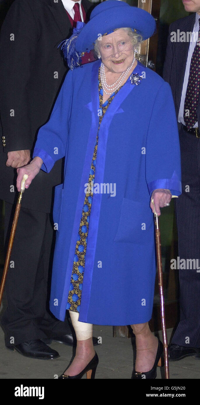Queen Mother Visit London. The Queen Mother leaves the Coutts Bank in