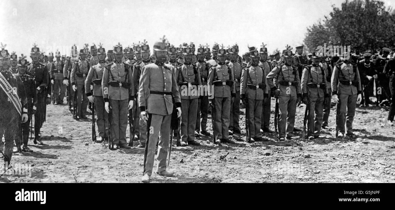 Soldiers from the 28th infantry regiment of the Austrian Army. On the right are Austrian Marines. Stock Photo