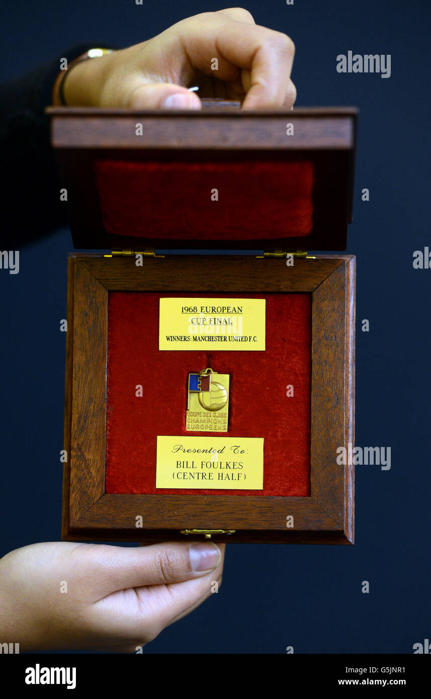 1968 european cup winners medal hi-res stock photography and