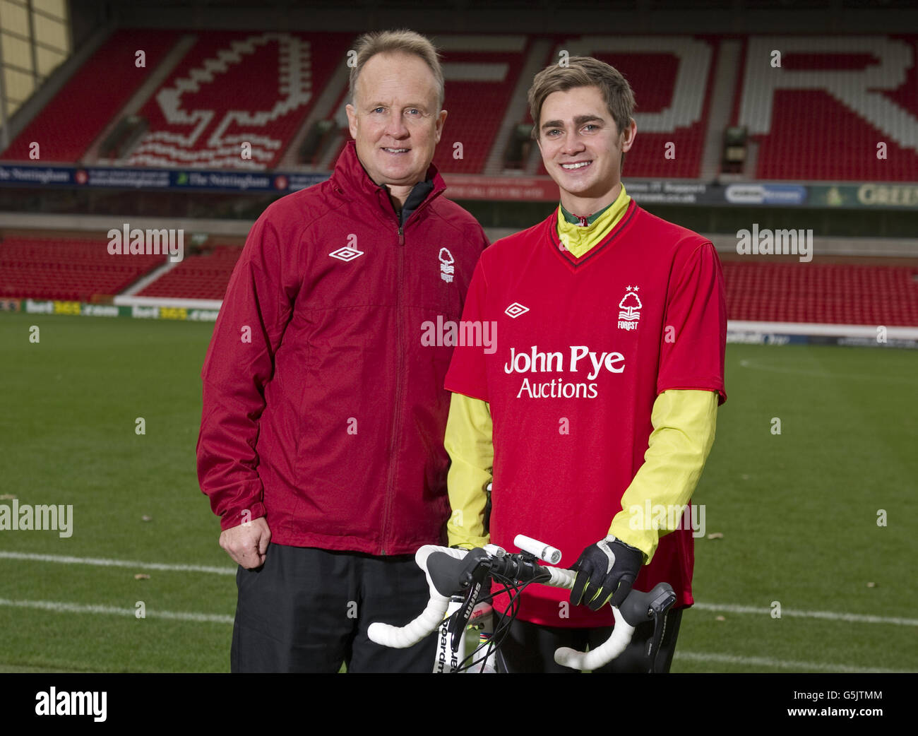 Nottingham Forest manager Sean O'Driscoll with cyclist Rowan