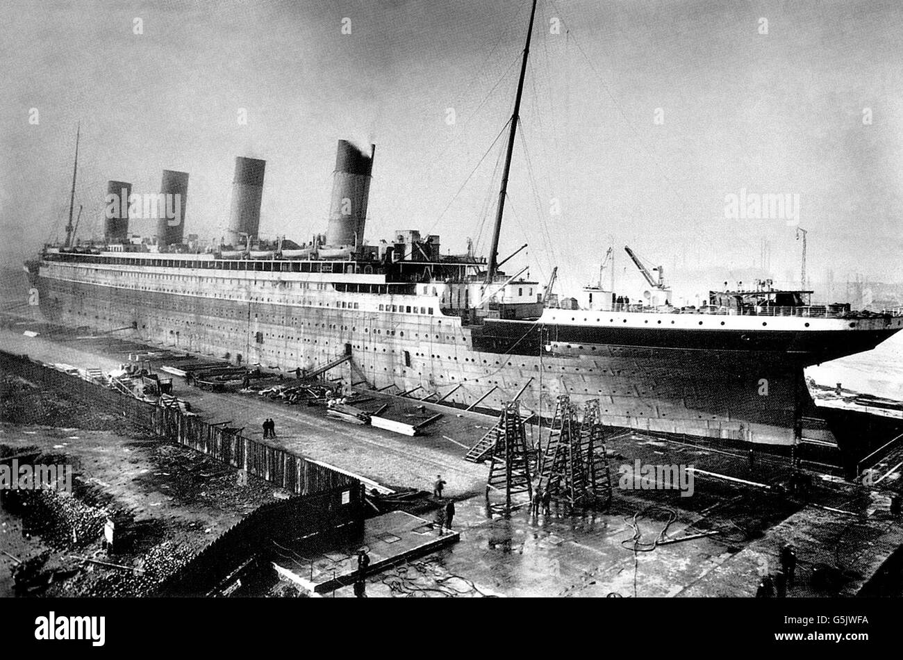 Titanic. The RMS Titanic under construction in Belfast, c.1910-1911 Stock Photo