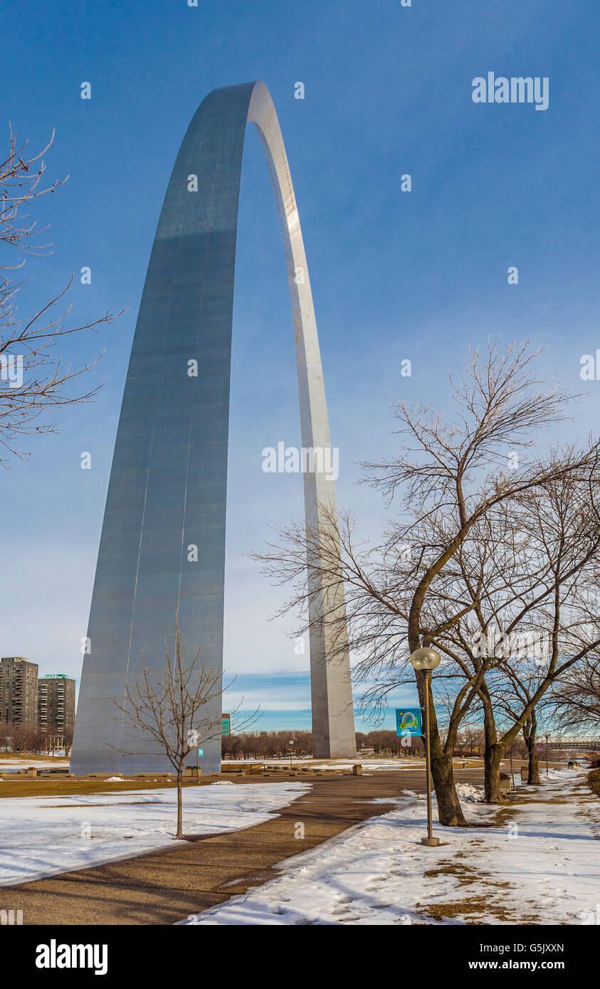 Gateway Arch at the Jefferson National Expansion Memorial in downtown St. Louis, Missouri Stock Photo