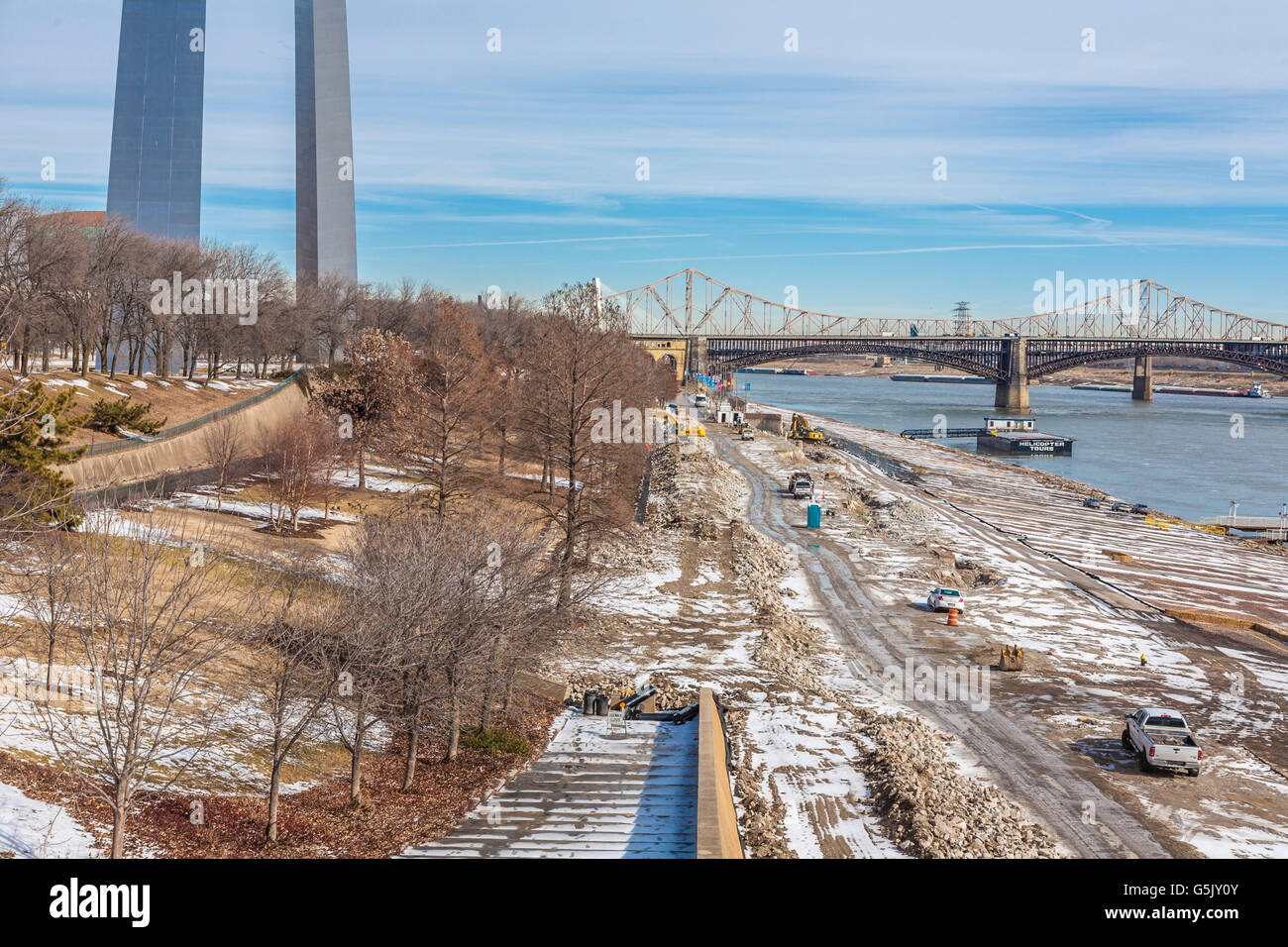 Construction project along the Mississippi River at the Gateway Arch monument in downtown St. Louis, Missouri Stock Photo