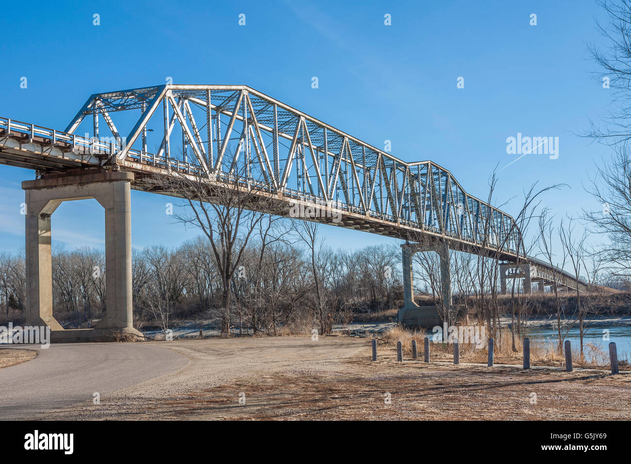 Steel bridge over the Missouri River in Decatur, Nebraska Stock Photo
