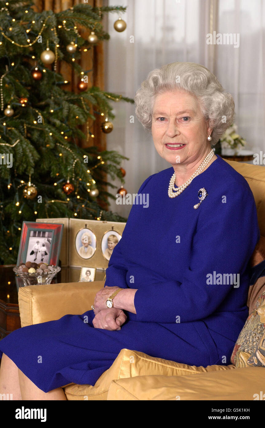 Queen's Christmas Broadcast Stock Photo Alamy