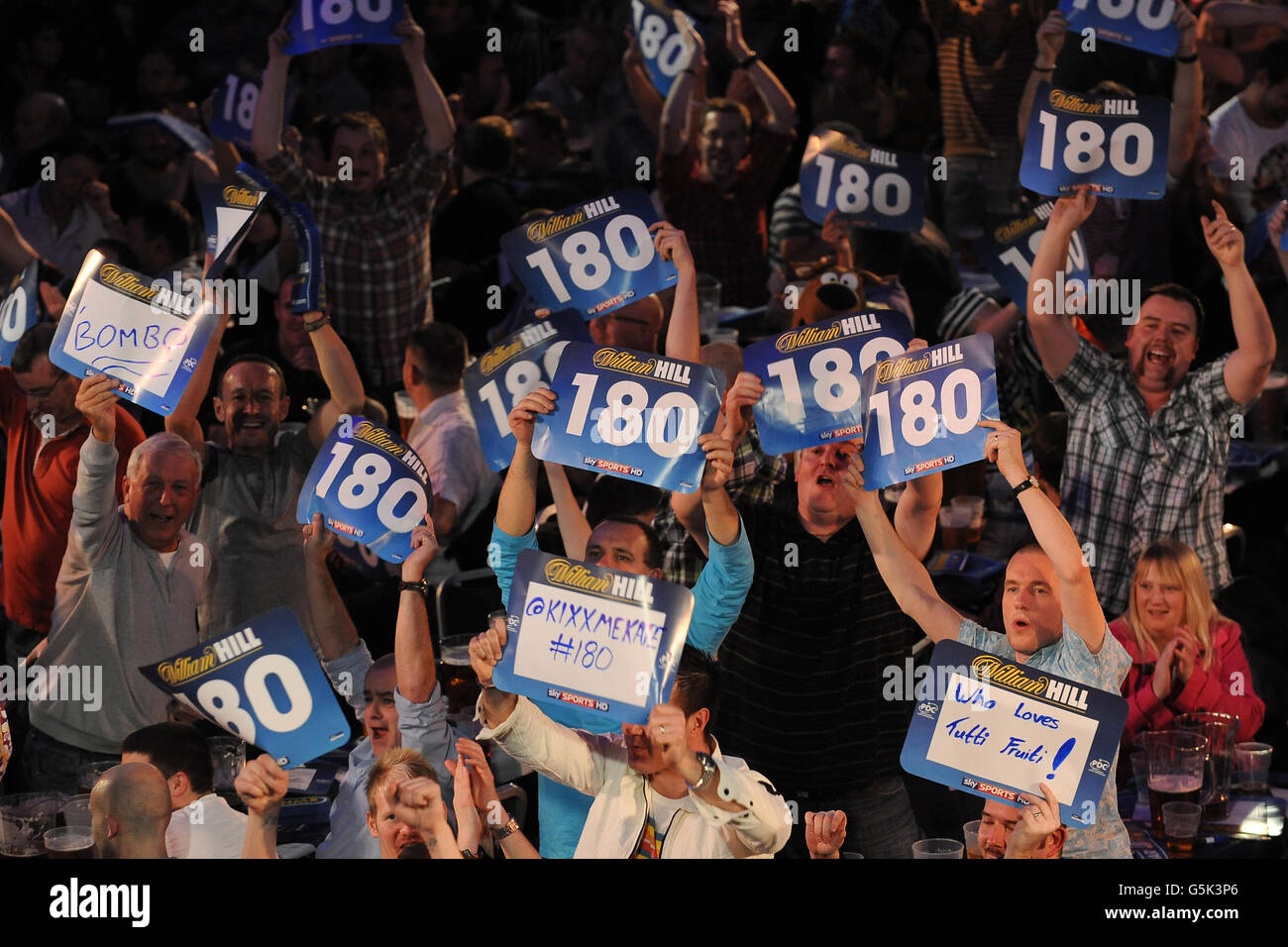 820 Koleksi Darts at the Civic Wolverhampton 2018 Terbaru