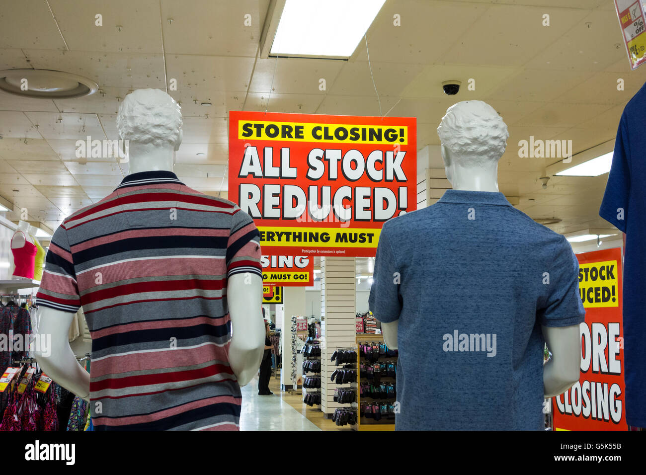 Closing down signs.bhs, british home stores, bankruptcy. Stock Photo