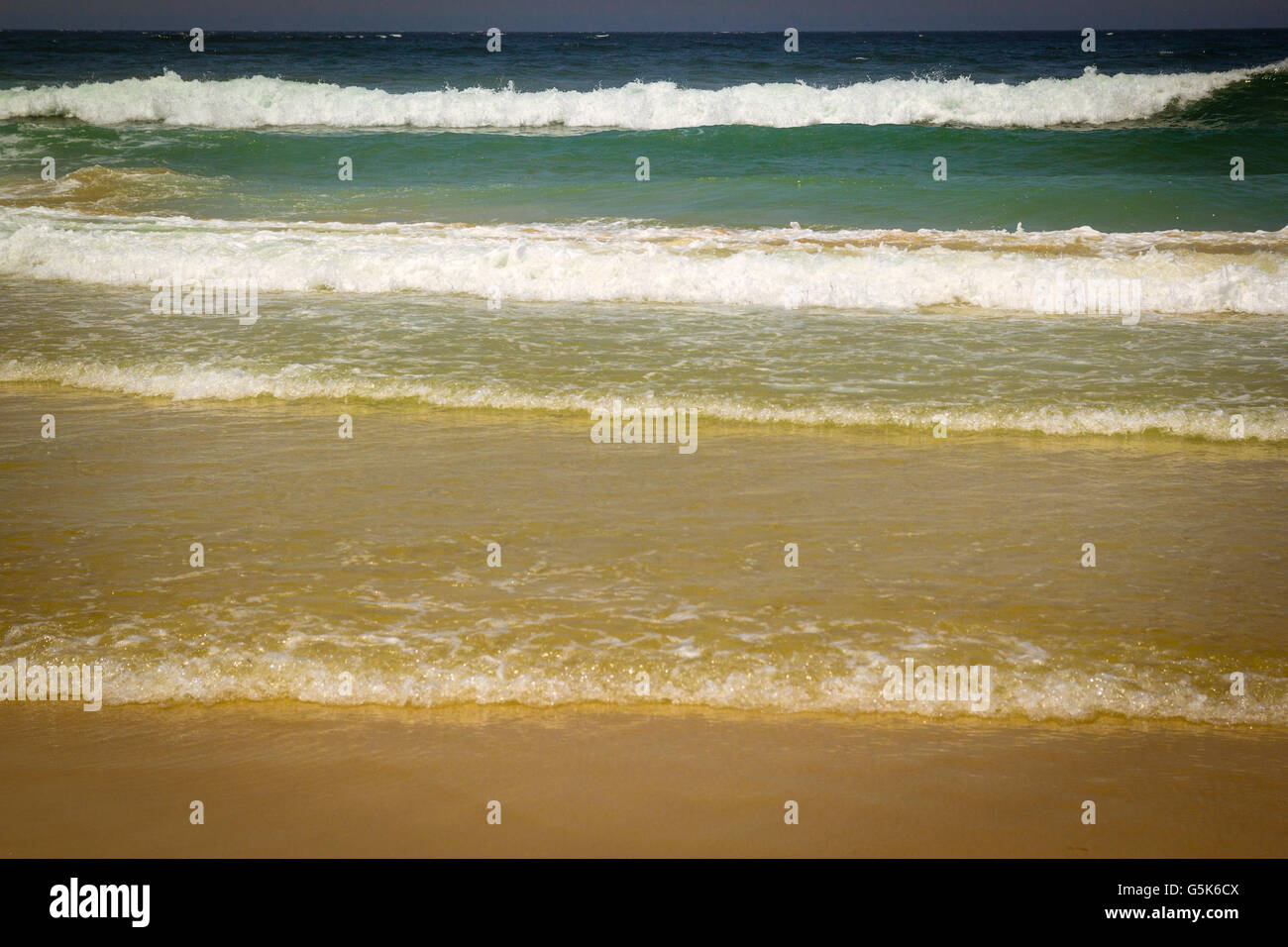 The beach surfers paradise hi-res stock photography and images - Alamy
