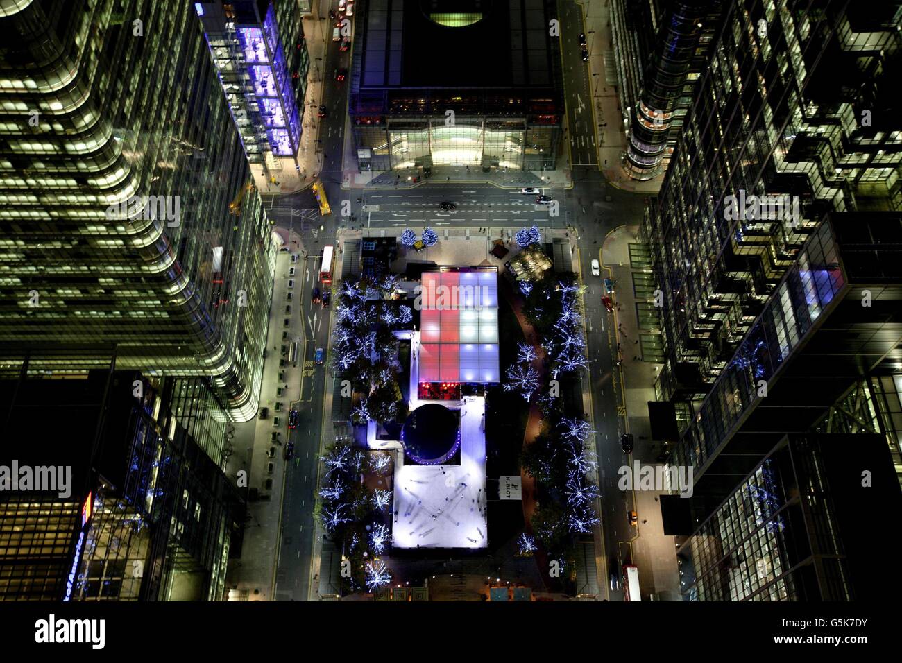 Canary Wharf Ice Rink Stock Photo - Alamy