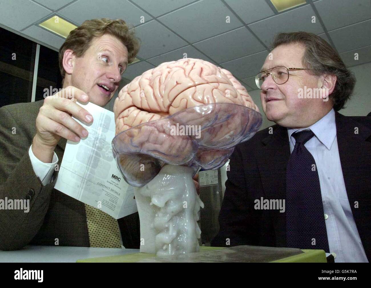 Professor Graham Collingridge (left), Director of the Medical Research Council (MRC) Centre for Synaptic Plasticity and Professor Sir George Radda, Chief Executive of Medical Research Council with a model of a brain after the official launch of the Centre. * at the University of Bristol's School of Medical Sciences. Stock Photo