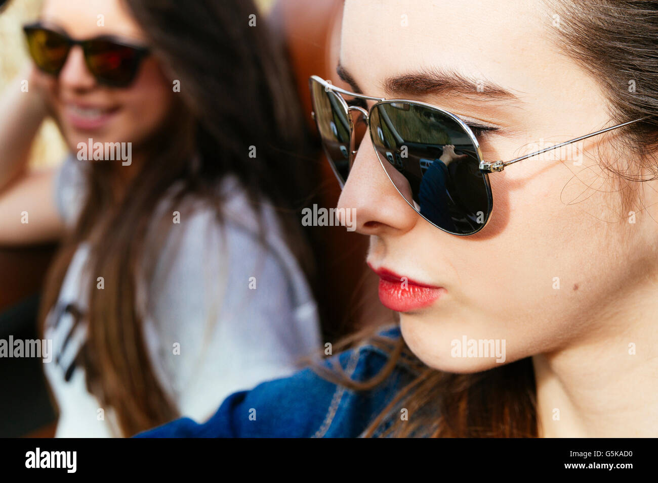 Woman wearing sunglasses hi-res stock photography and images - Alamy