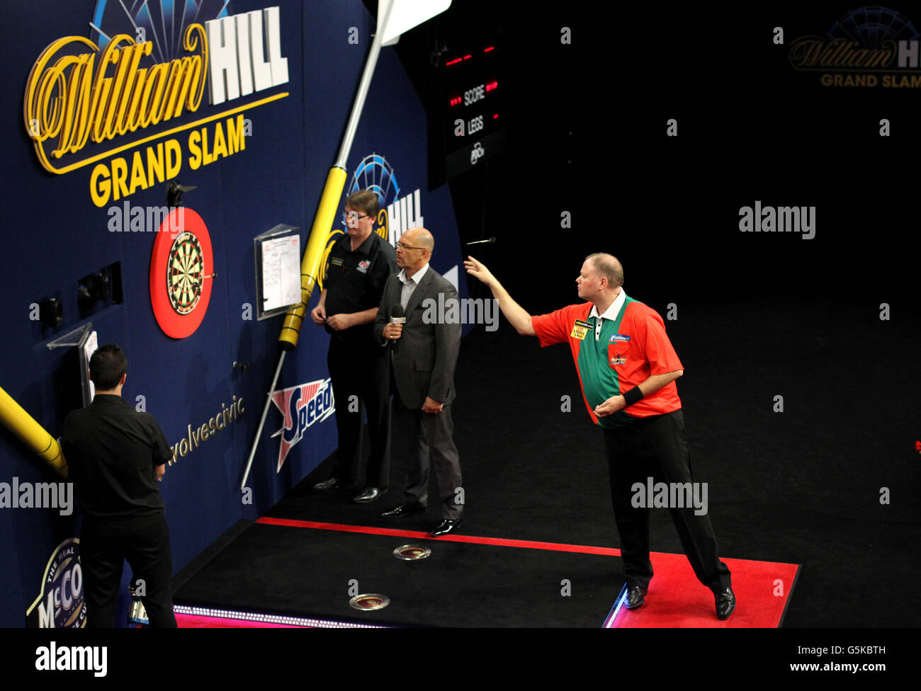 Darts Grand Slam of Darts Wolverhampton Civic Hall Stock Photo Alamy