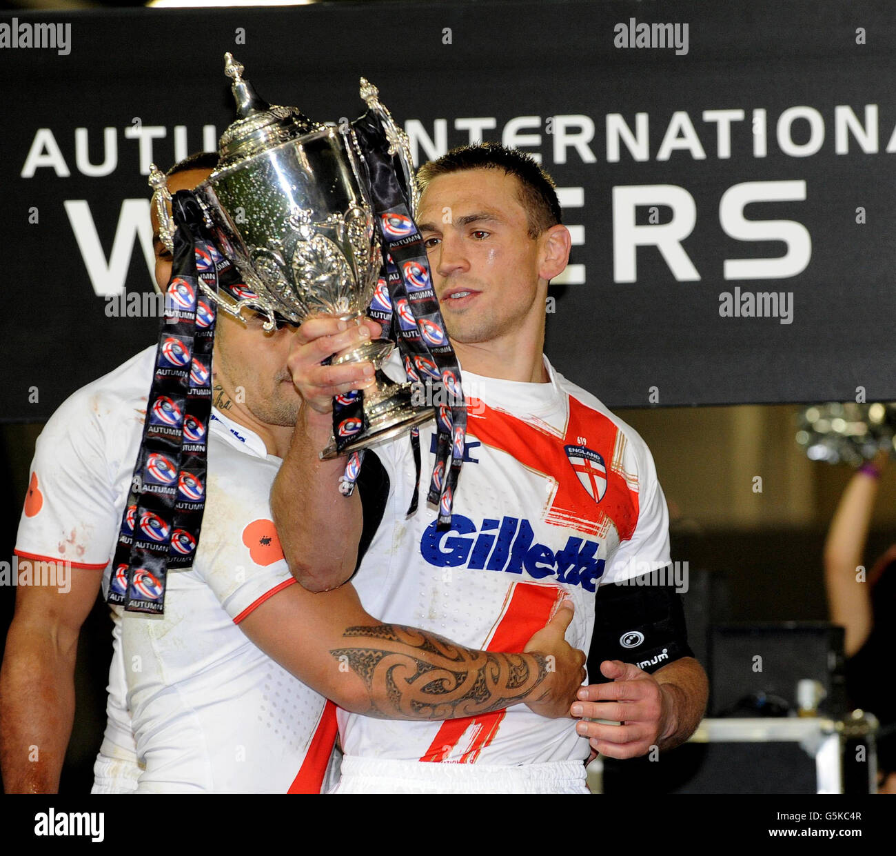 England rugby league international kevin sinfield hi-res stock photography  and images - Alamy, image size:1300x1241