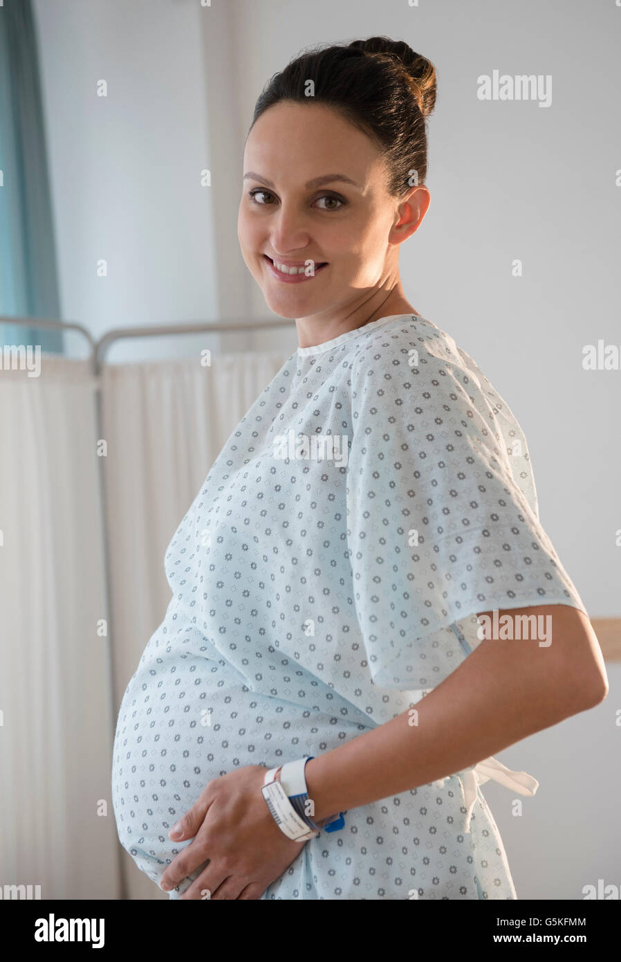 Pregnancy hospital gown discount