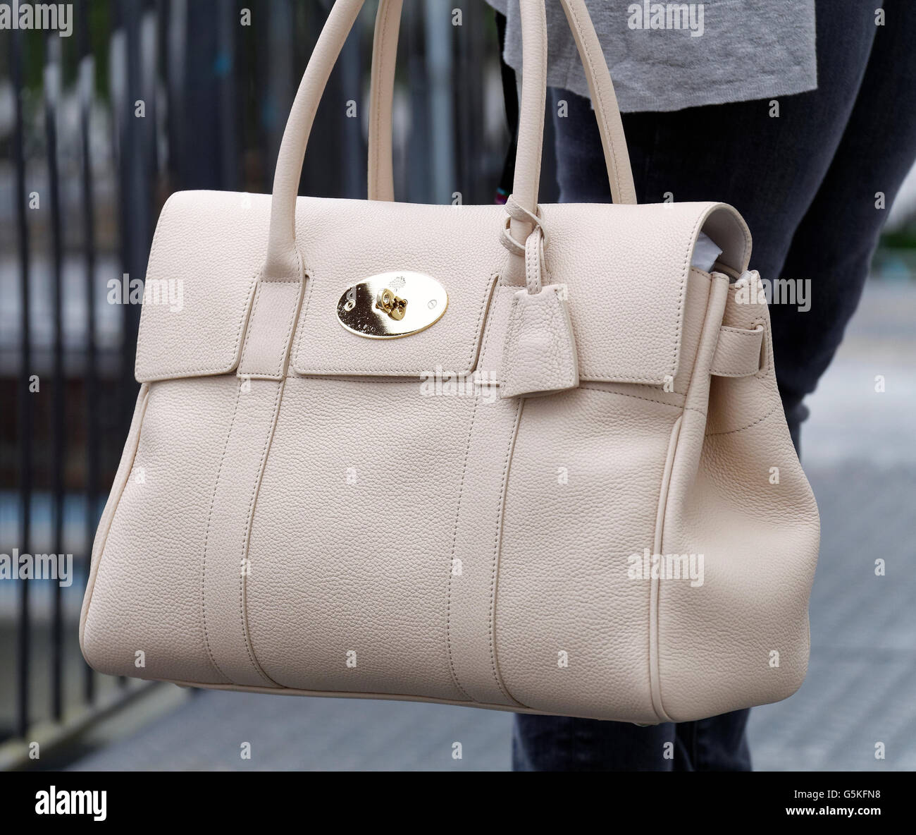 Mulberry handbag hi-res stock photography and images - Alamy