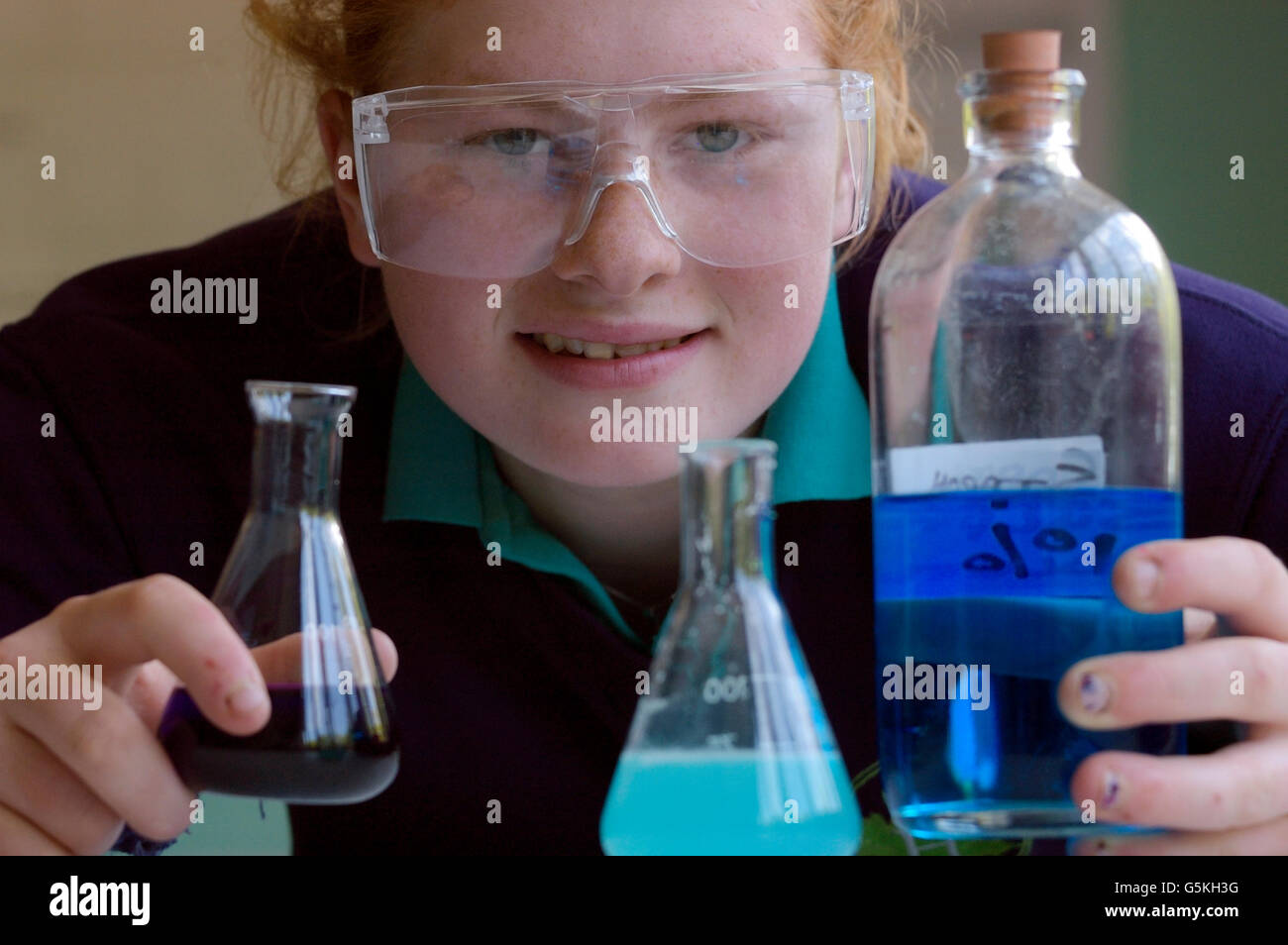 Science lesson uk hi-res stock photography and images - Alamy