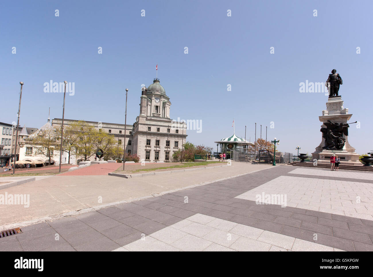 QUEBEC CITY - MAY 24, 2016: Statue of Samuel de Champlain by Paul-Romain Chevré at Quebec City  near Château Frontenac grand hot Stock Photo