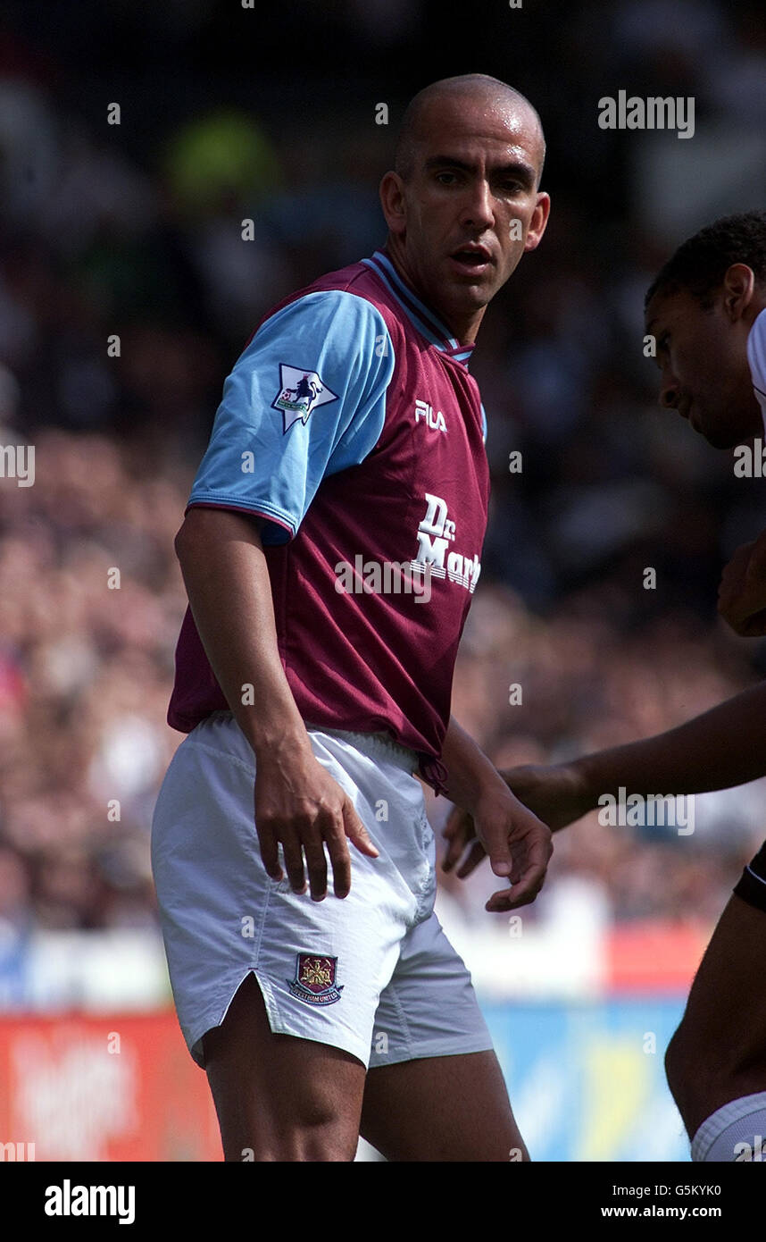 Paolo Di Canio - West Ham, in action against Derby County in the F.A. Barclaycard Premiership. Stock Photo