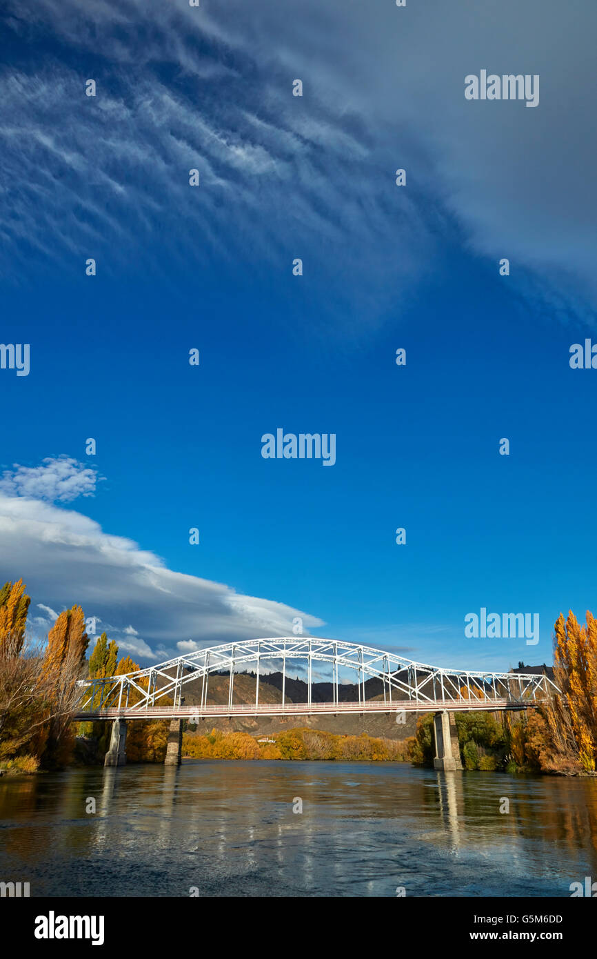 Alexandra Bridge and Clutha River in autumn, Central Otago, South Island, New Zealand Stock Photo