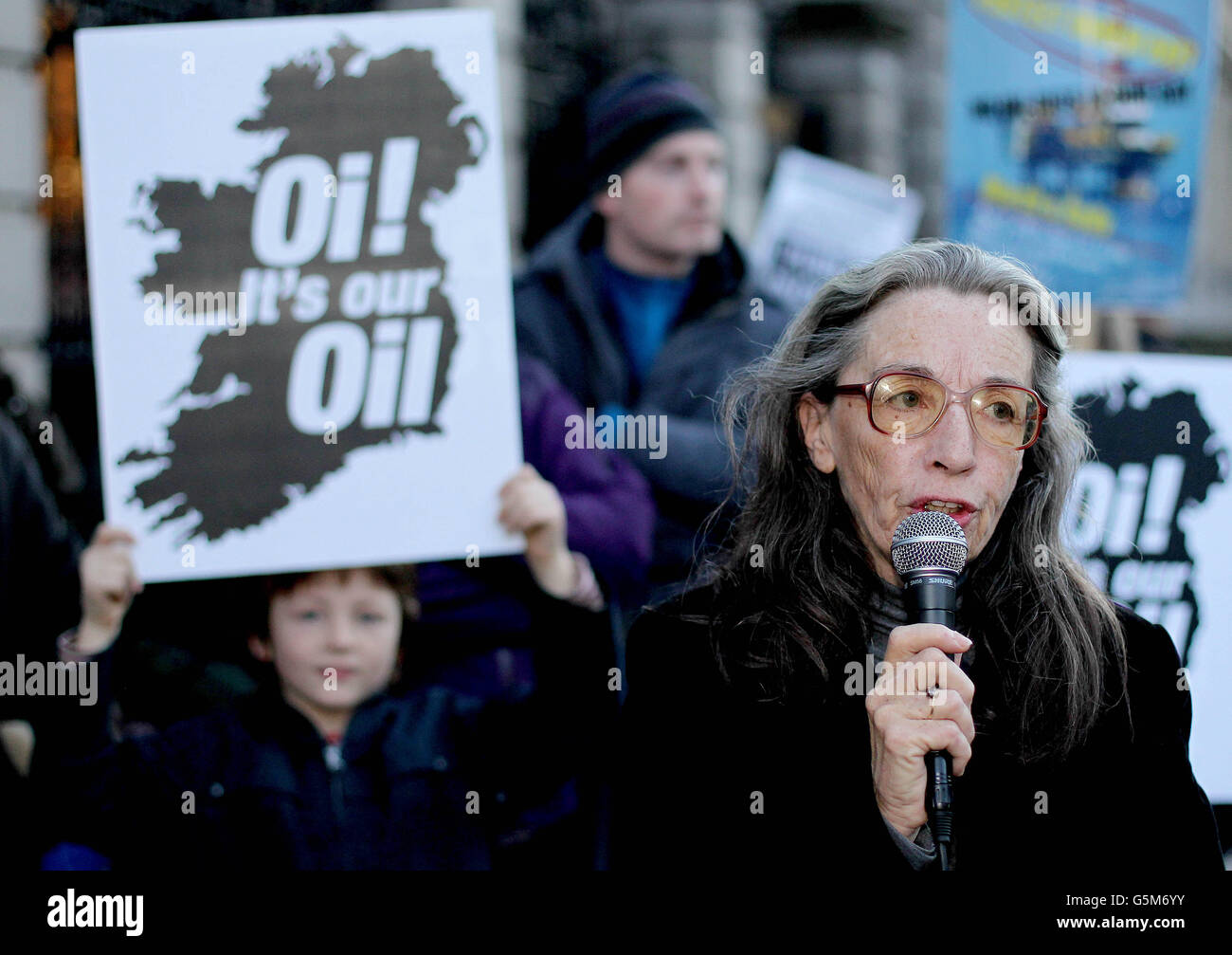 Shell to Sea Campaigners Maura Harrington joins opponents of plans to allow exploration for oil in Dublin Bay off Dalkey protesting at the Dail, Dublin, Ireland. Stock Photo