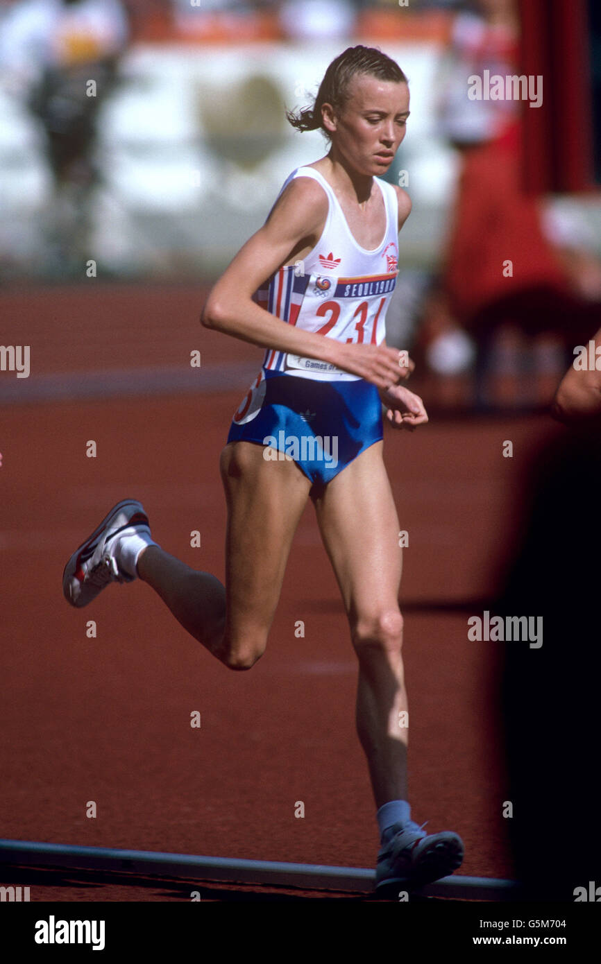 Great Britain's Liz McColgan on her way to winning the silver medal in the women's 10,000 metres. Stock Photo