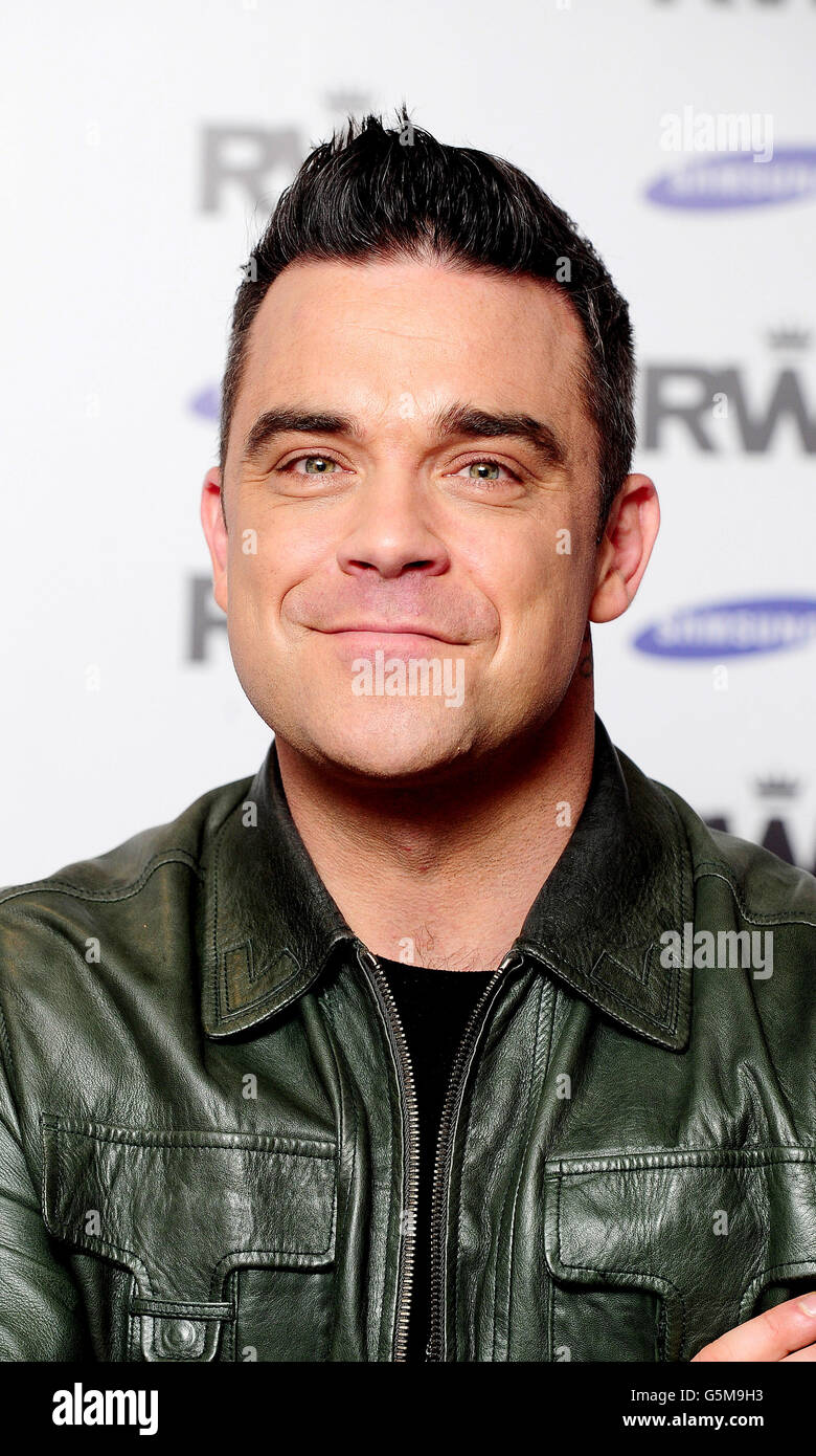 Robbie Williams announces new European Tour Stock Photo Alamy