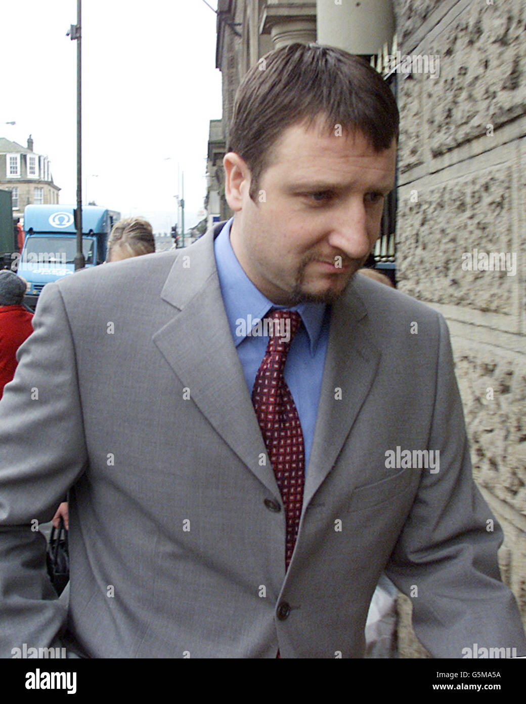 Lee Martin, 33, arrives at Glossop magistrates court Friday January 11, 2001, where he was sentenced to 180 hours community service and ordered to pay 522 costs after admitting benefit fraud. Lee scored the winning goal in the 1990 FA Cup final to defeat Crystal Palace and deliver the first trophy of Sir Alex's glittering managerial career at Old Trafford. He quit football in 1998 after failing to recover from a back operation. See PA story COURTS Martin. PA photo: Martin Ricketts. Stock Photo