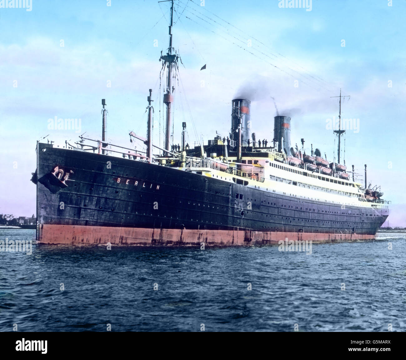 Dampfschiff auf großer Fahrt, 1920er Jahre. Steam ship on great journey