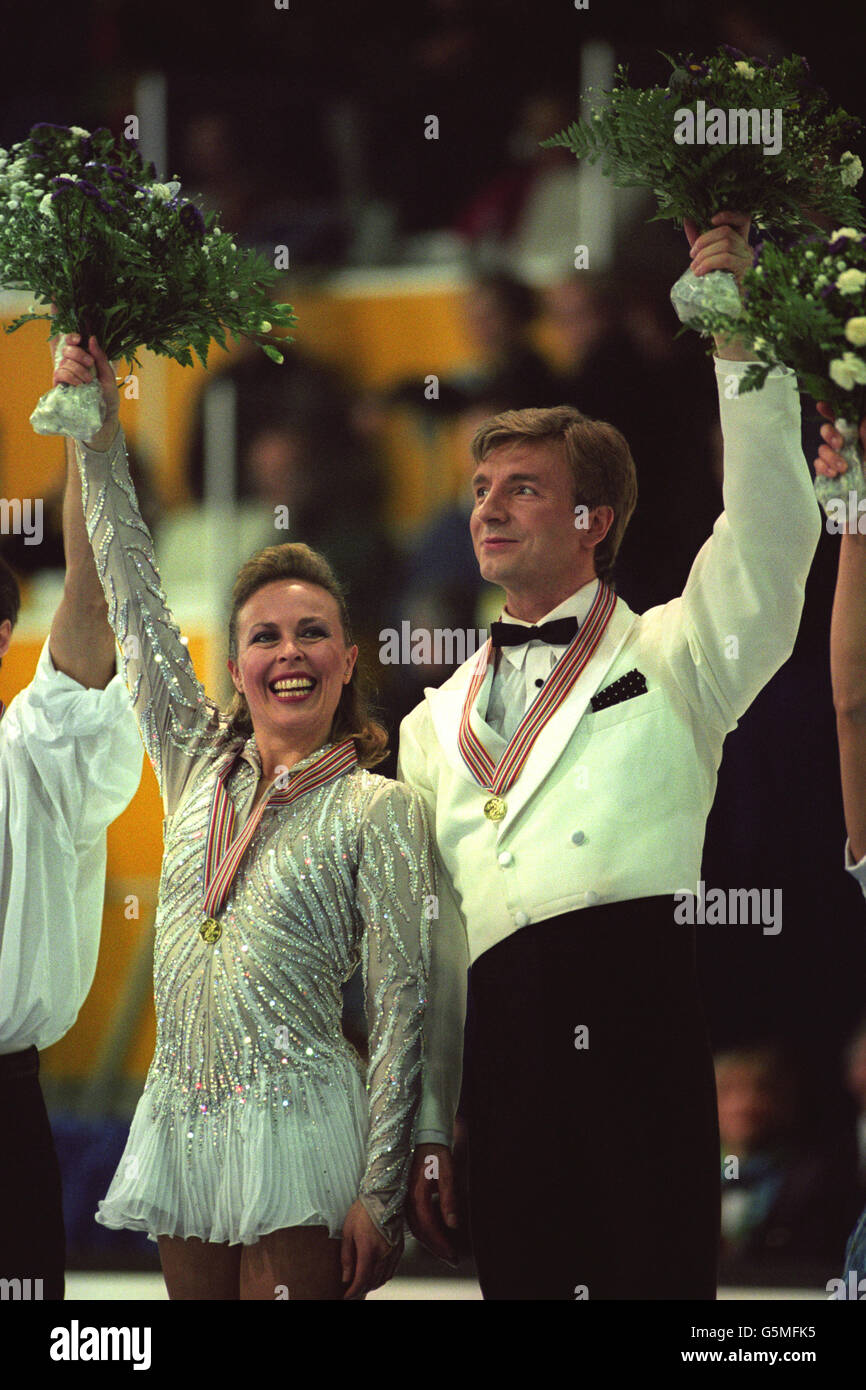 1994 European Figure Skating Championships Ice Dancing Medal Ceremony Torvill and Dean