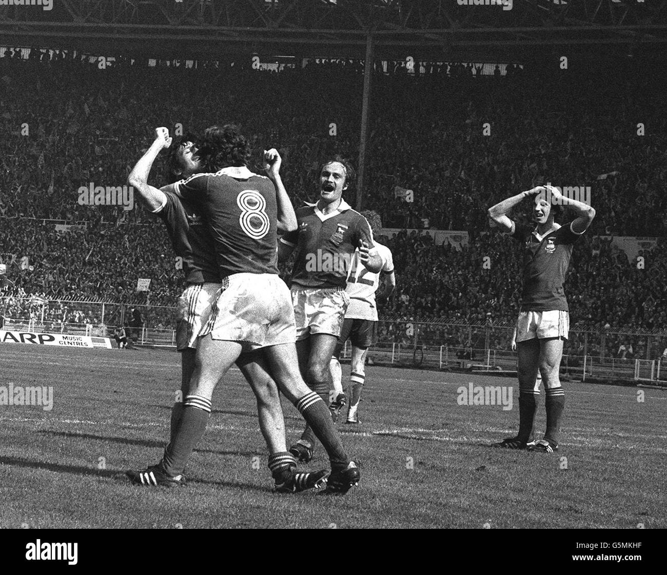 Football nealscan action b w black white hi-res stock photography and 