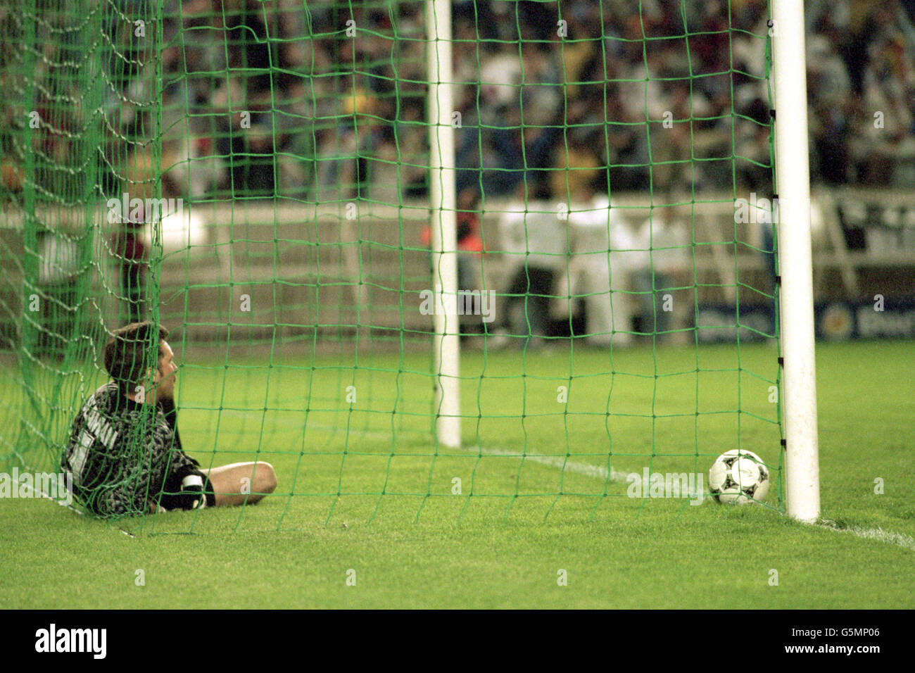 Nayim zaragoza arsenal hires stock photography and images Alamy