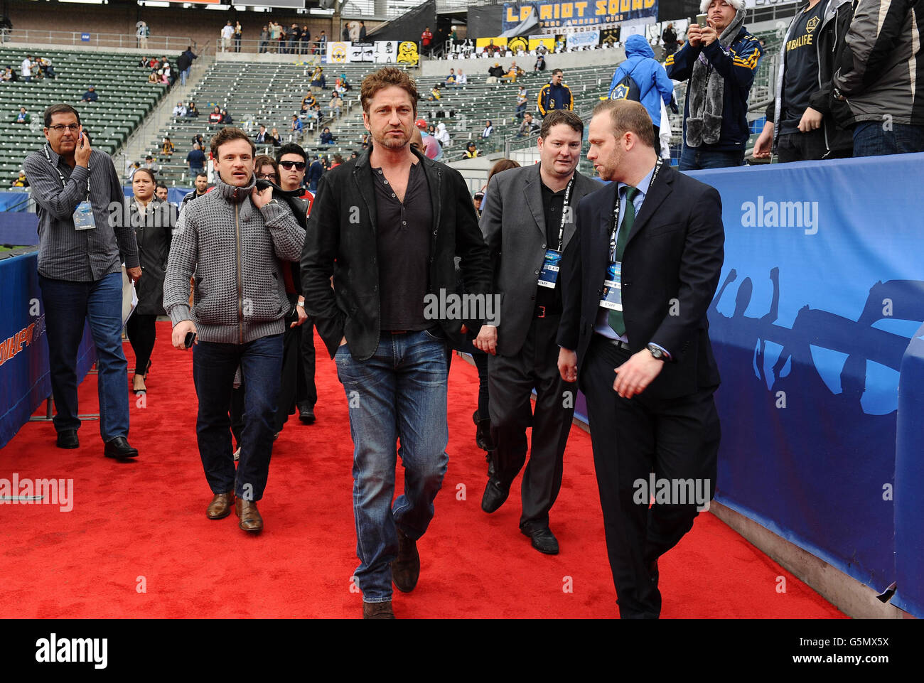 Soccer - Major League Soccer - Cup Final - Los Angeles Galaxy v Houston Dynamo - Home Depot Center. Actor Gerard Butler arrives before the MLS Cup Final at the Home Depot Center, Los Angeles, USA. Stock Photo
