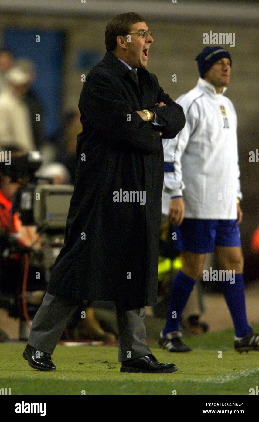 Millwall's manager Mark McGhee during the Nationwide League Division One game against Portsmouth at the New Den. . Stock Photo