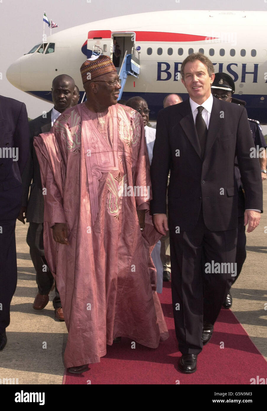 Tony Blair visits Sierra Leone Stock Photo - Alamy