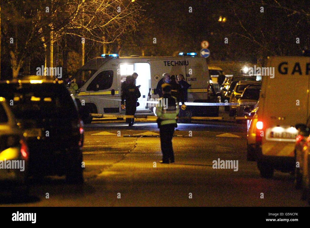 Eamon Kelly shooting. Gardai at the scene on Furry Park Road, Dublin where major criminal Eamon Kelly was shot dead. Stock Photo