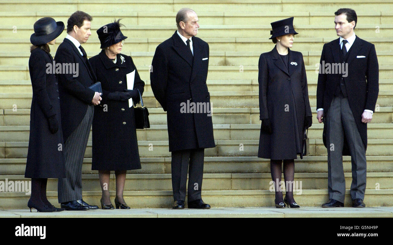 WARNING - NO CROPPING: Lady Sarah Chatto, Lord Linley, Queen Elizabeth II, the Duke of Edinburgh , Lady Serena Linley and Daniel Chatto watch the coffin of Princess Margaret leave St Georges Chapel. Princess Margaret died aged 71. * Note to editors (not for publication): Photographers have been asked not to take close-up pictures of Princess Margaret's children and young people attending today's funeral. Editors are therefore asked NOT to substantially recrop this image* Stock Photo
