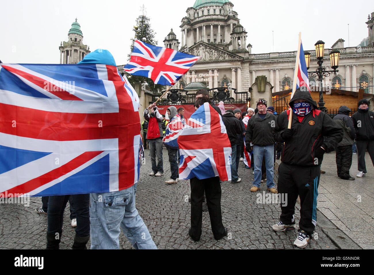 Union Flag protests. Loyalists protestors at Belfast City Hall Stock