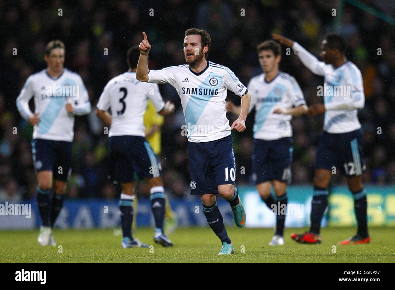 Chelsea's Juan Mata (centre) celebrates scoring his teams first goal of the game Stock Photo
