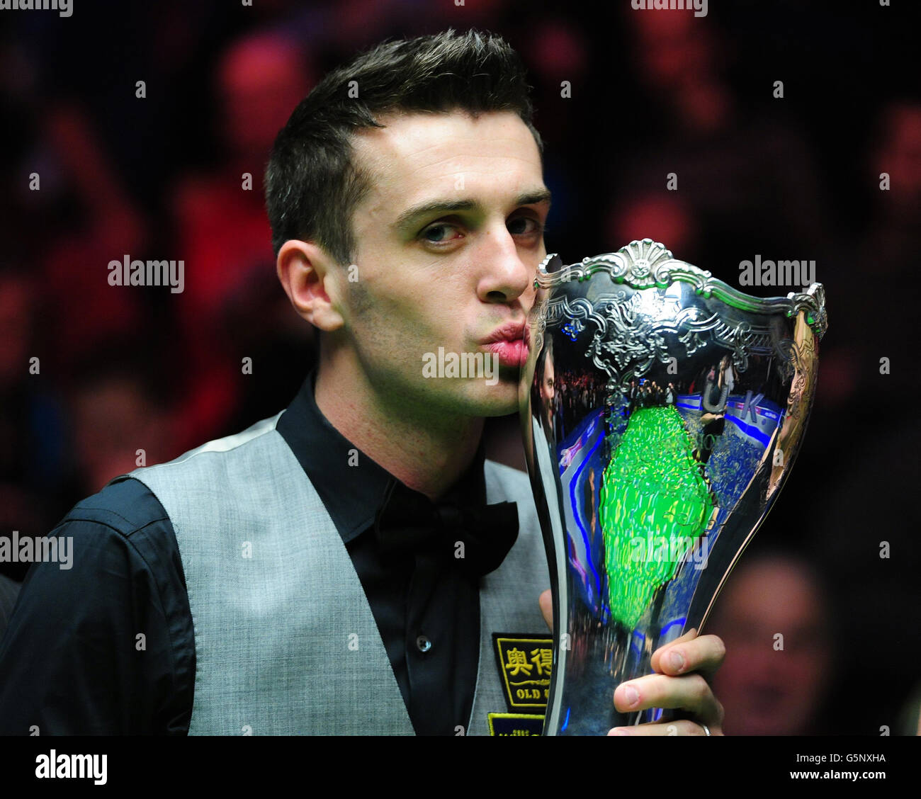 Snooker final trophy lphli hires stock photography and images Alamy