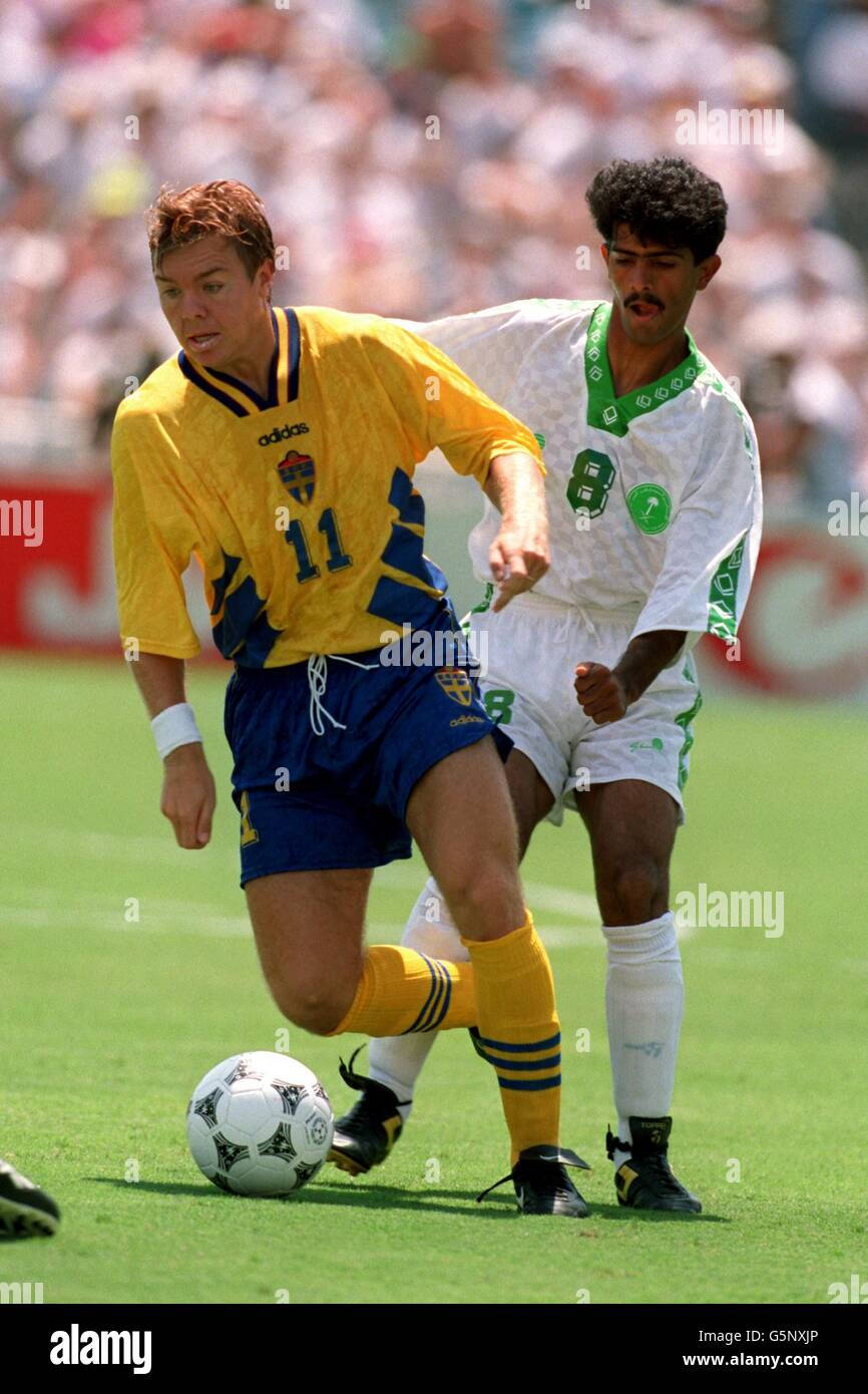 Soccer - World Cup 1994 - Sweden v Saudi Arabia