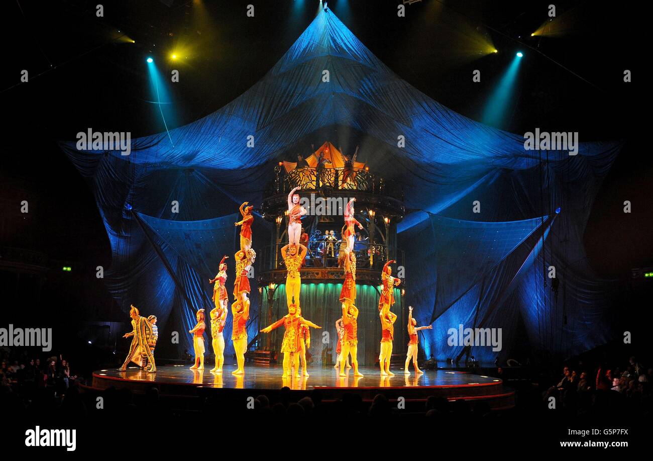 Cirque du Soleil "Kooza" Rehearsal London Stock Photo Alamy
